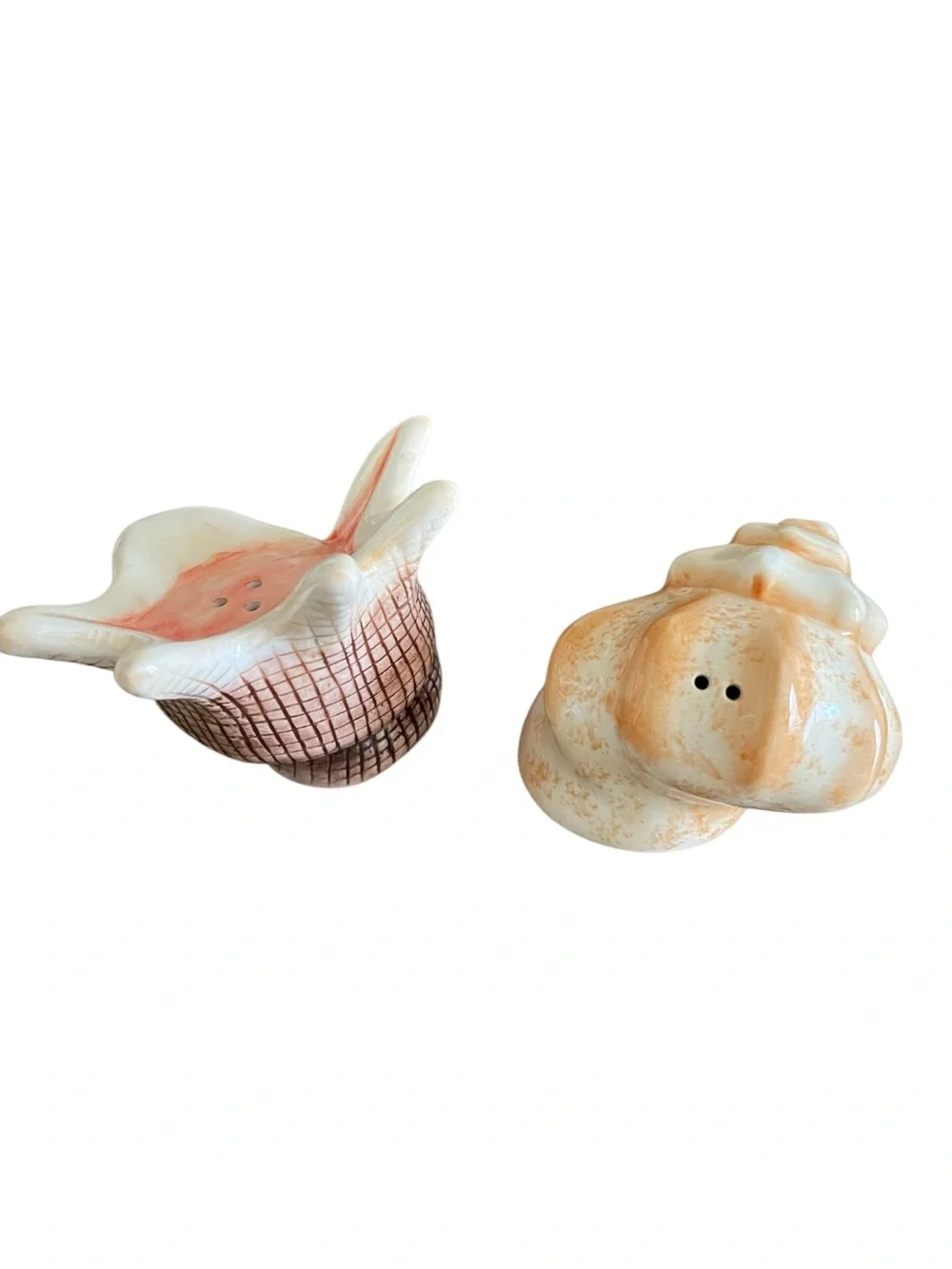 Set of Vintage Ceramic Seashell Salt & Pepper Shakers Set Coastal Beach Decor